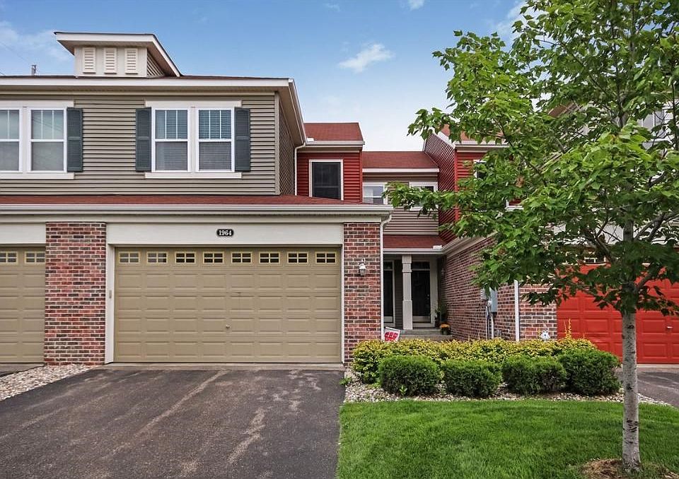 Front Entry - this property is situated at the end of the complex and is very private, with no neighbors behind it.