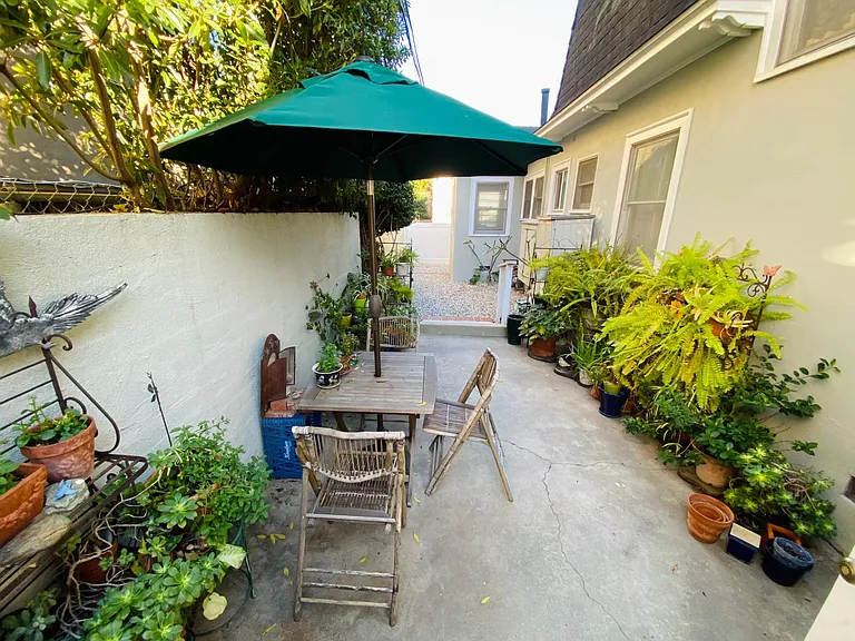 7421 Fountain Ave — Photo 9