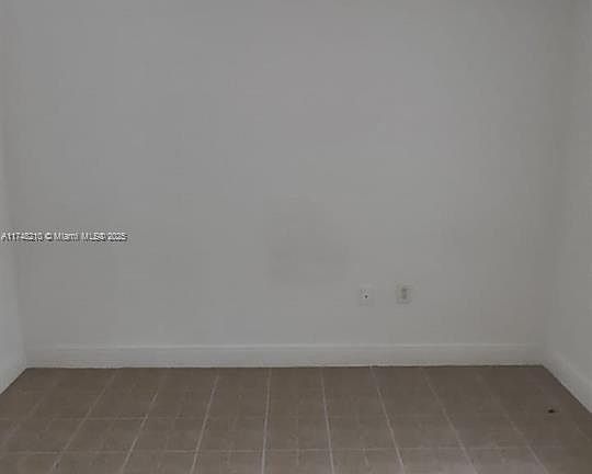 5th image of 4215 N University Dr APT 215