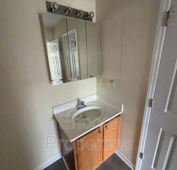 444 Anna St — Photo 16