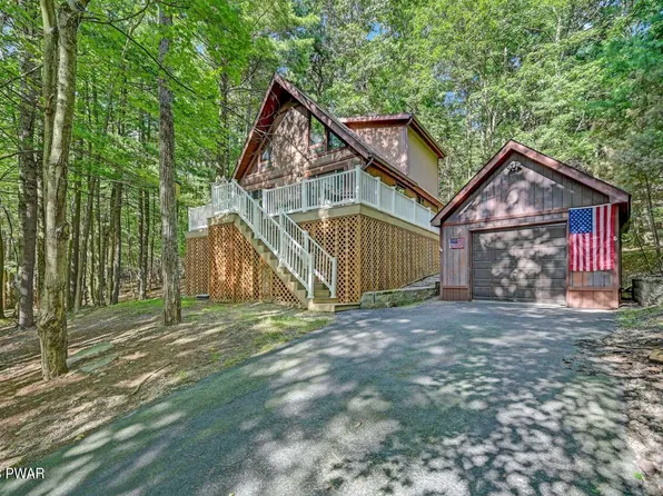 105 Owls Head Ln, Tafton, PA 18464