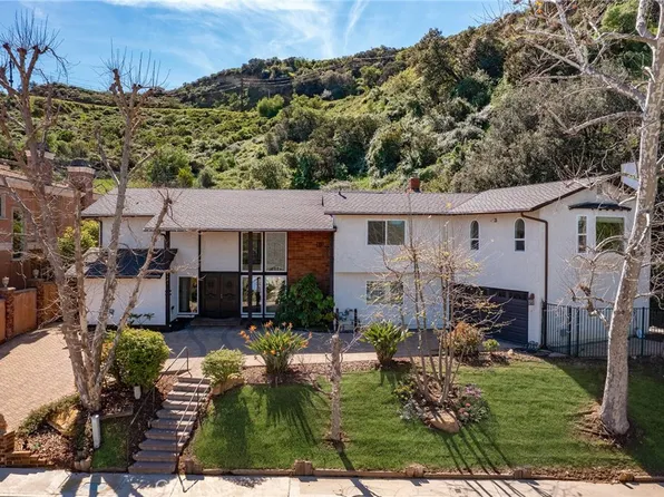 3831 Saint Johnswood Dr, Woodland Hills, CA 91364