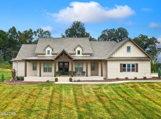 1911 Chemin Rankin Rd, Dandridge, TN 37725
