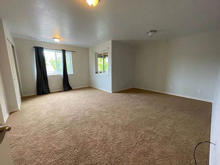 228 Winchester Creek Ave — Photo 42