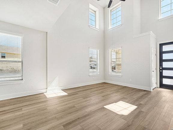 5th image of 1548 Ravine Way