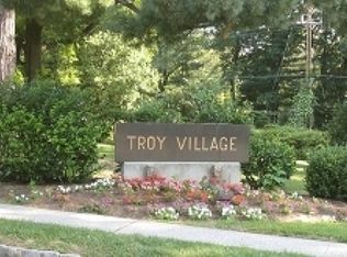 80A Troy Dr BUILDING 17, Springfield, NJ 07081