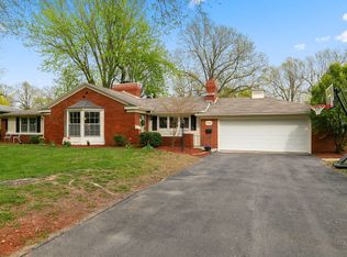 1992 S Cedarbrook Ave, Springfield, MO 65804