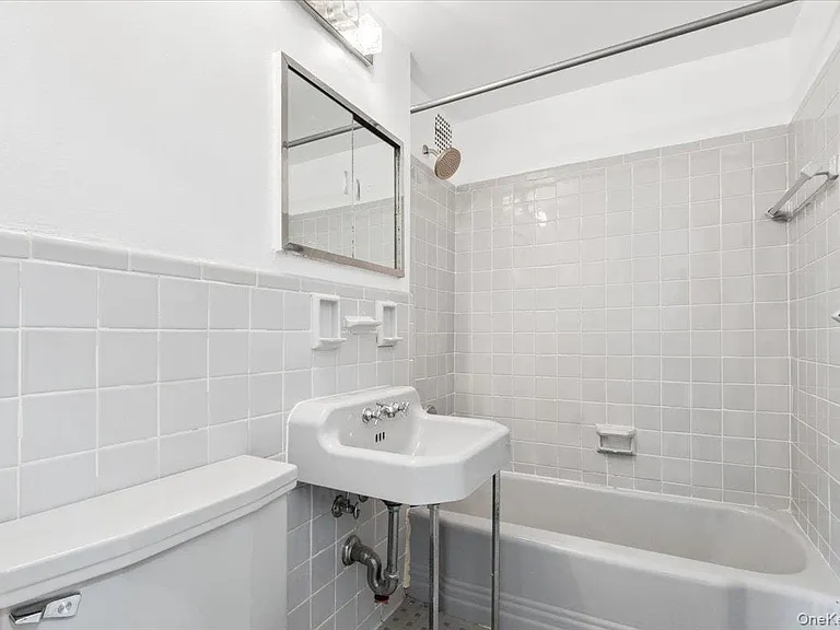 281 Garth Rd #C2H — Photo 25