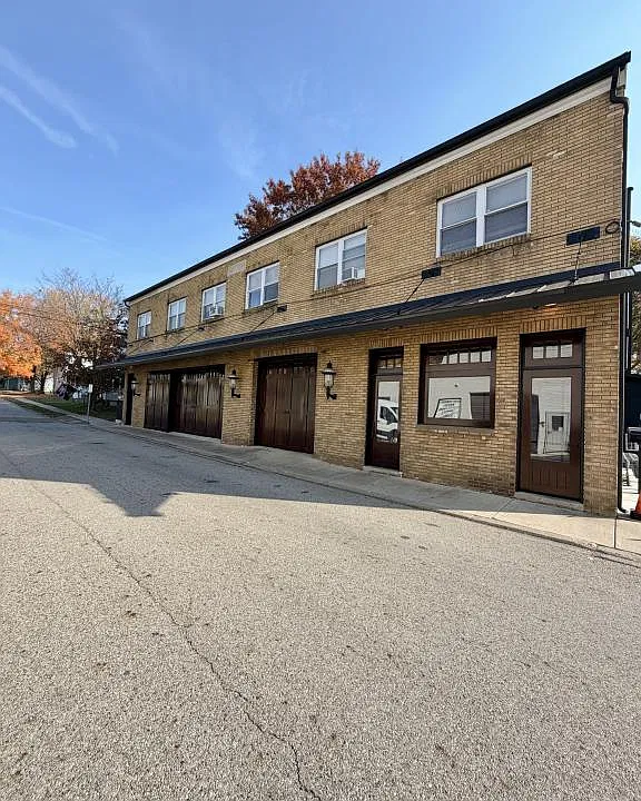 310 Vine Ave