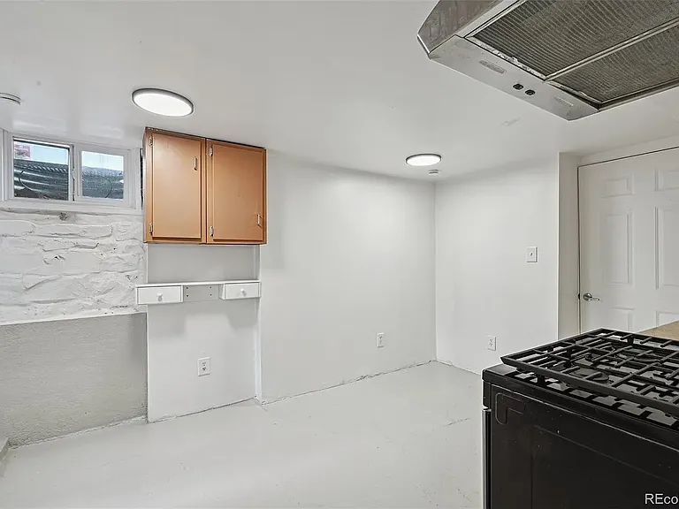 253 N Lincoln St #4 — Photo 1