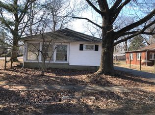 314 E 6th St, West Frankfort, IL 62896