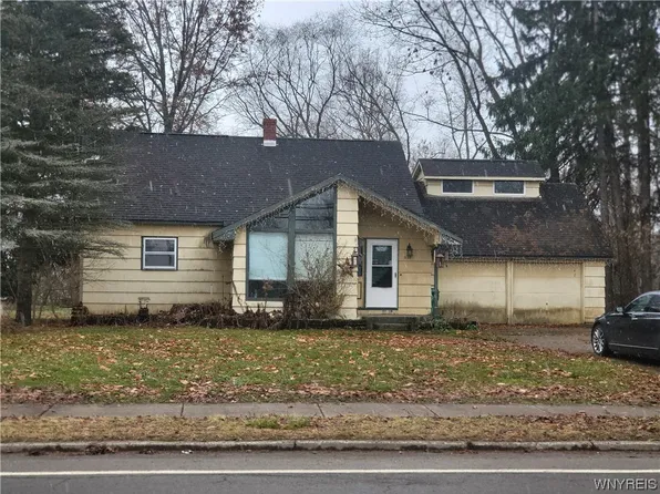 639 E Main St, Springville, NY 14141