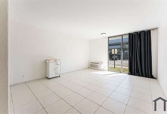 2nd image of 16450 NW 2nd Ave APT 103