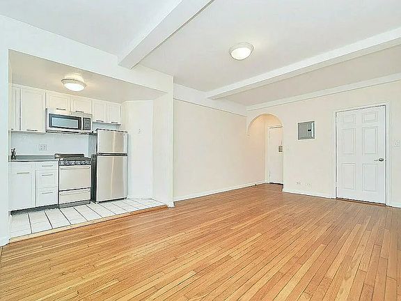 3rd image of 850 Amsterdam Ave APT 5D