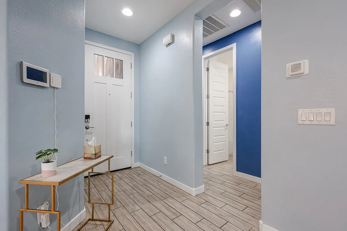 Building Photo - 8950 W Palo Verde Dr