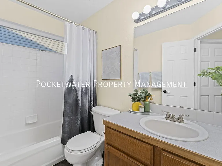 628 Sumac St — Photo 12