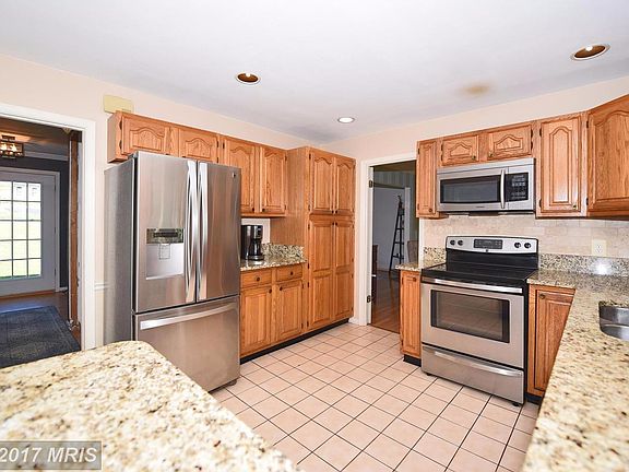 2nd image of 205 Briarcliff Ln