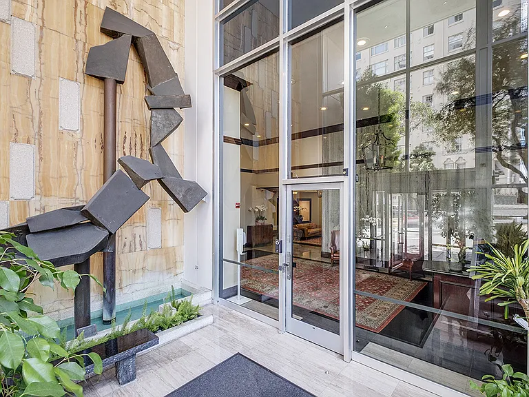 1200 California St #19D — Photo 34