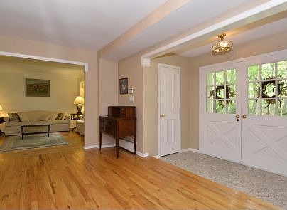 4th image of 27 Woodvale Dr