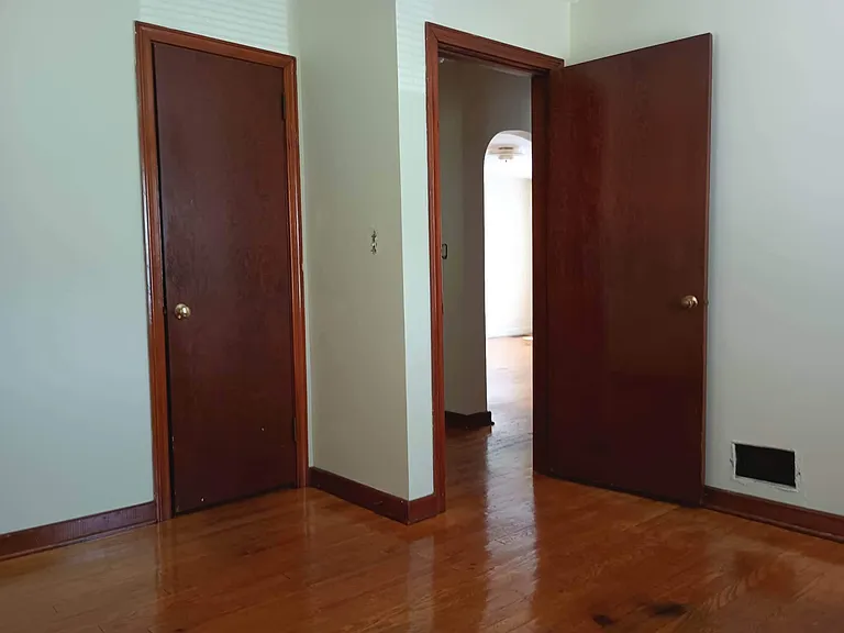 801 Duff Ave — Photo 16