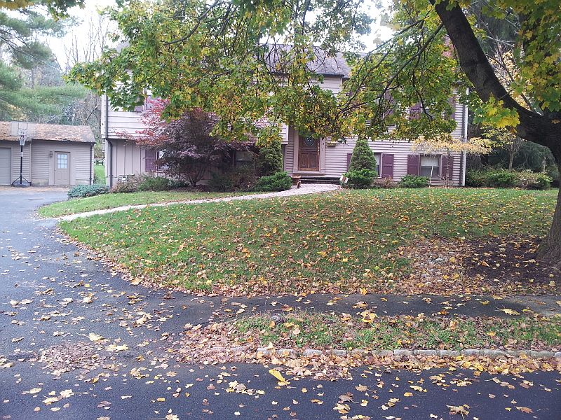 2nd image of 3 Country Ln