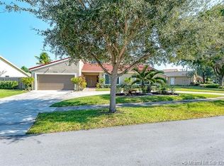 9561 NW 13th St, Plantation, FL 33322