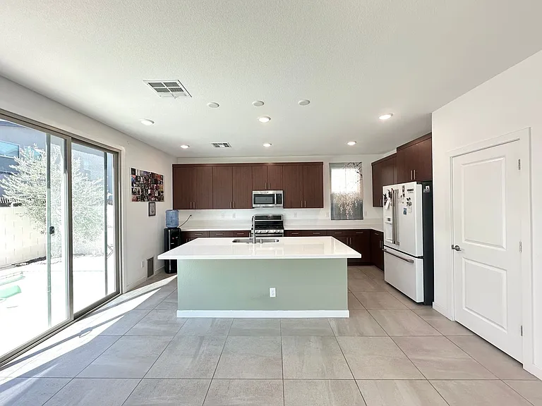 513 Monarch Ridge Ct — Photo 11