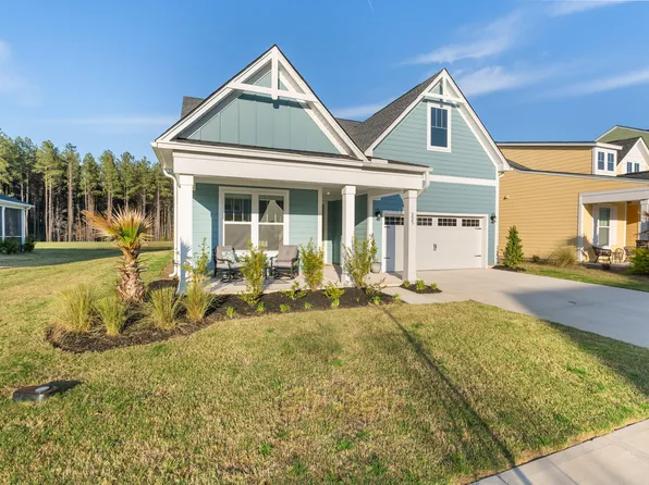 223 Summer Tanager Dr, Ravenel, SC 29470