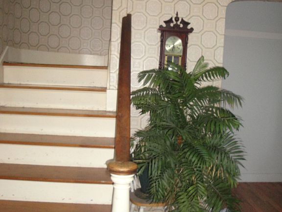 Formal Entry with Stairway