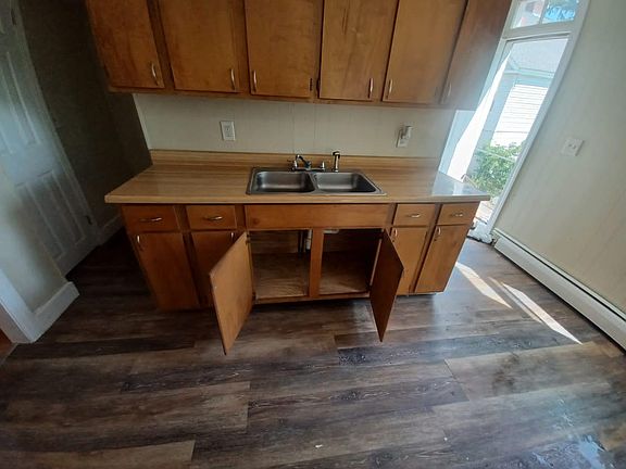 2nd image of 3 Bowen Ct
