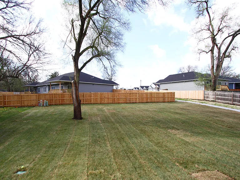 4105 J St — Photo 32
