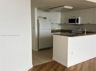 Turnberry On The Green, Aventura, FL 33180