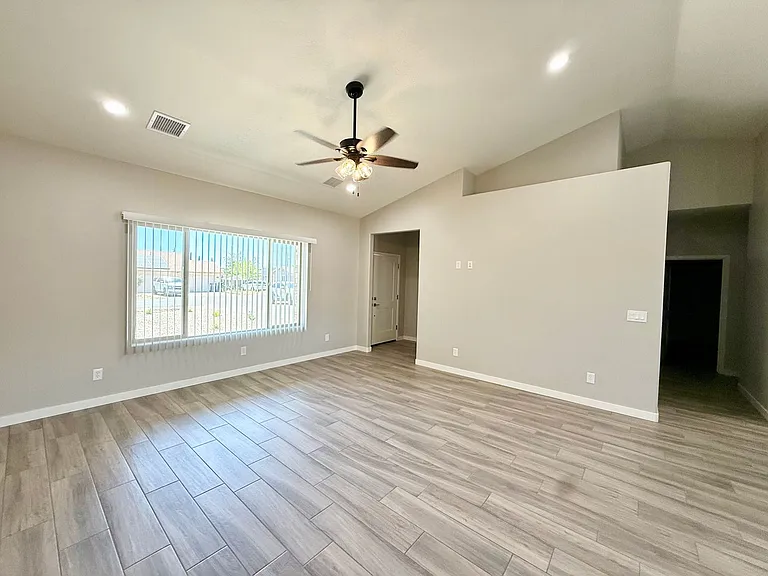 3676 N Valley View Dr — Photo 9