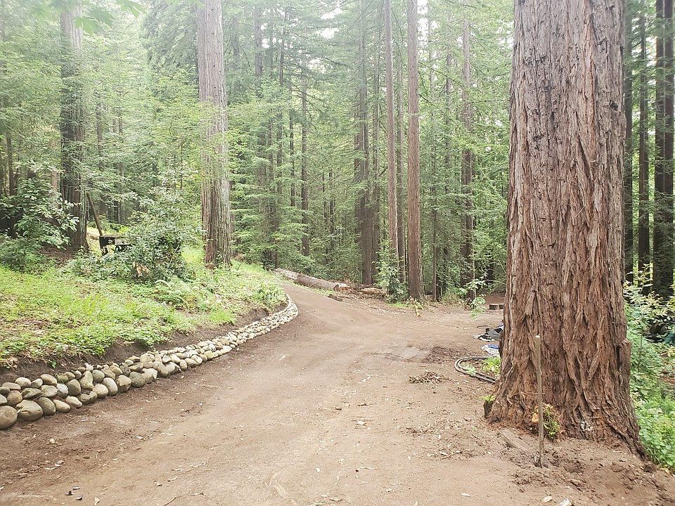 1st image of 16 Forest Dr