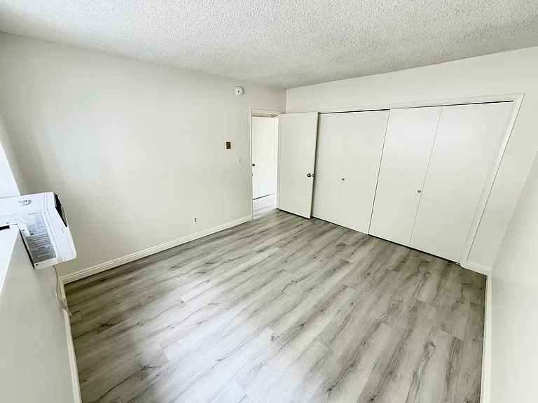 3820 Mentone Ave #7 — Photo 7
