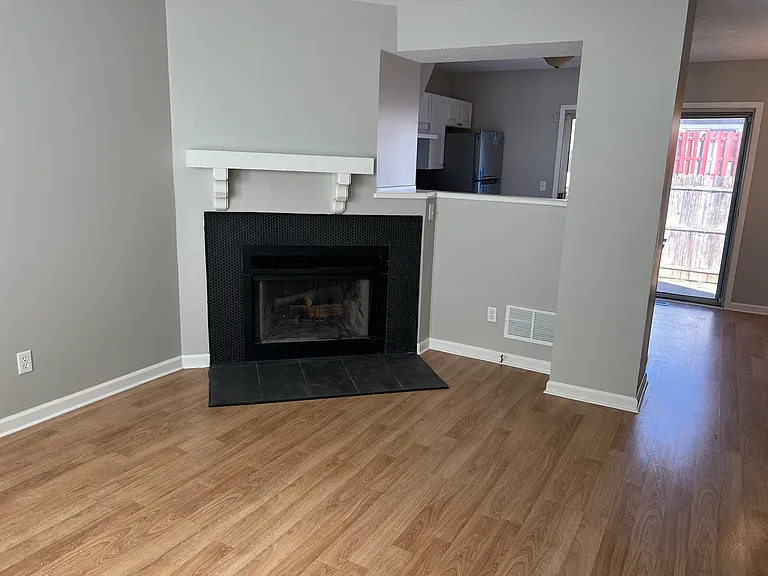 844 Pineway Dr — Photo 1