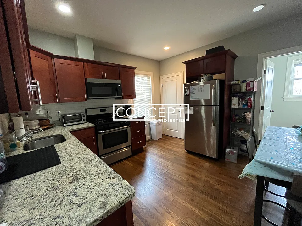47 Beech Glen St #1CP