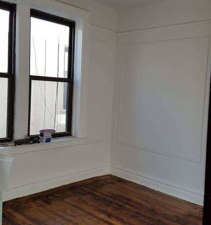 2nd image of 4317 57th St APT 2R