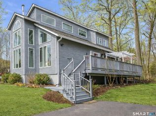 15 Barrie Rd, East Hampton, CT 06424