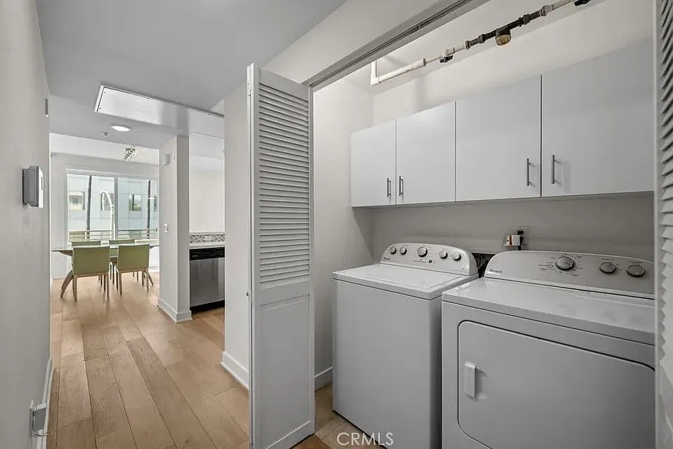 2 bed, 960 sqft, $2,850 — Photo 3
