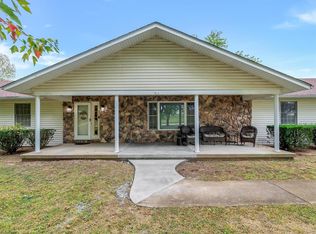 1925 Old Springfield Rd, Bourbon, MO 65441