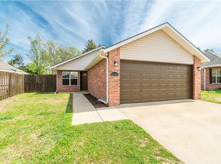 1715 S K Pl, Rogers, AR 72756