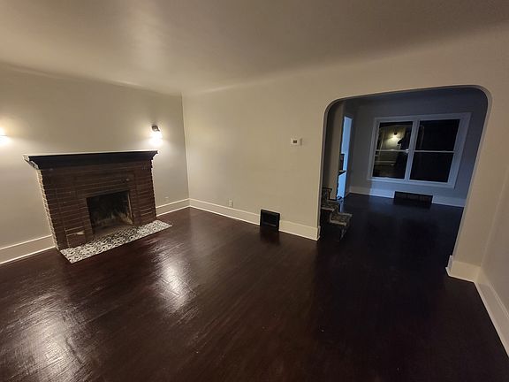 4th image of 2609 Berkley St