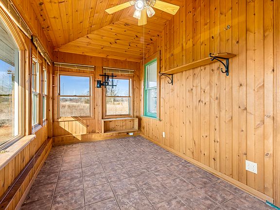 4th image of 8360 Day Rd