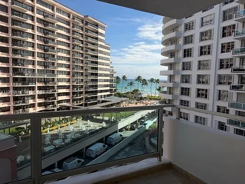 5161 Collins Ave #703 Photo 1