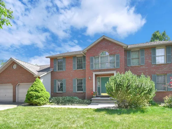 297 River Oaks Dr, Heath, OH 43056
