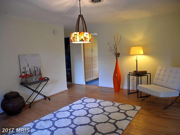 4th image of 14721 Old Barn Ct