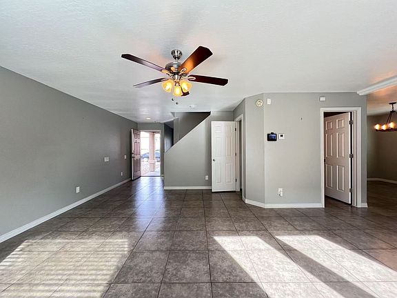 4th image of 8939 W Agate Ave
