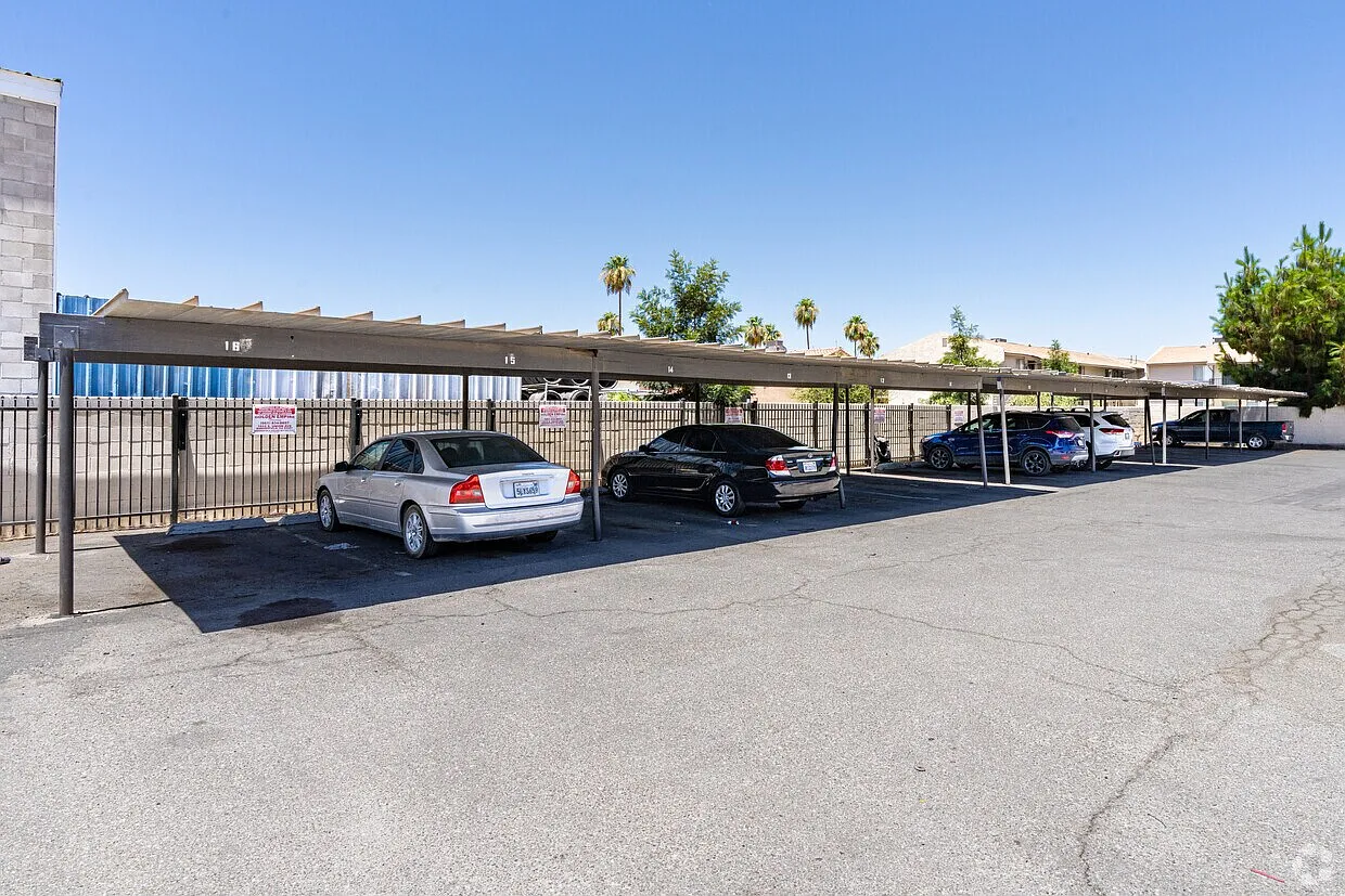 2 bed, $1,149 — Photo 2