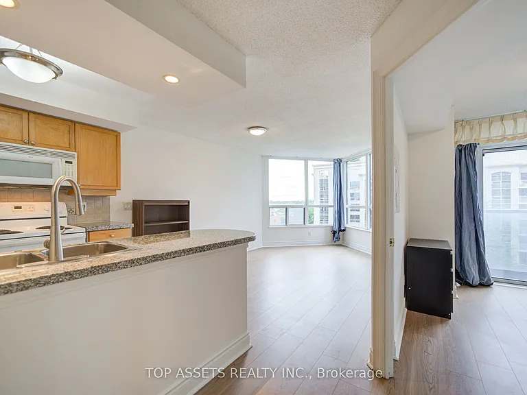 10 Northtown Way #606 — Photo 14